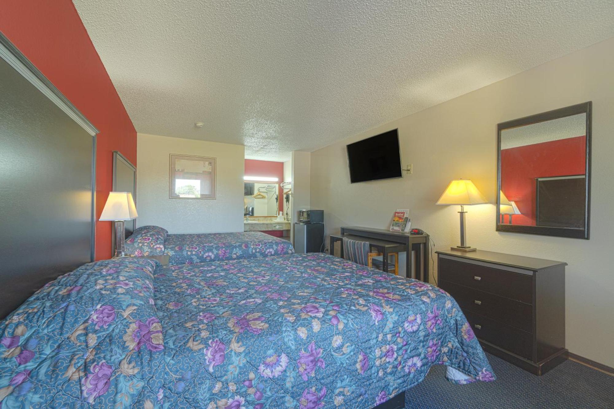 Regency Inn & Suites By Oyo Bay City Tx Экстерьер фото