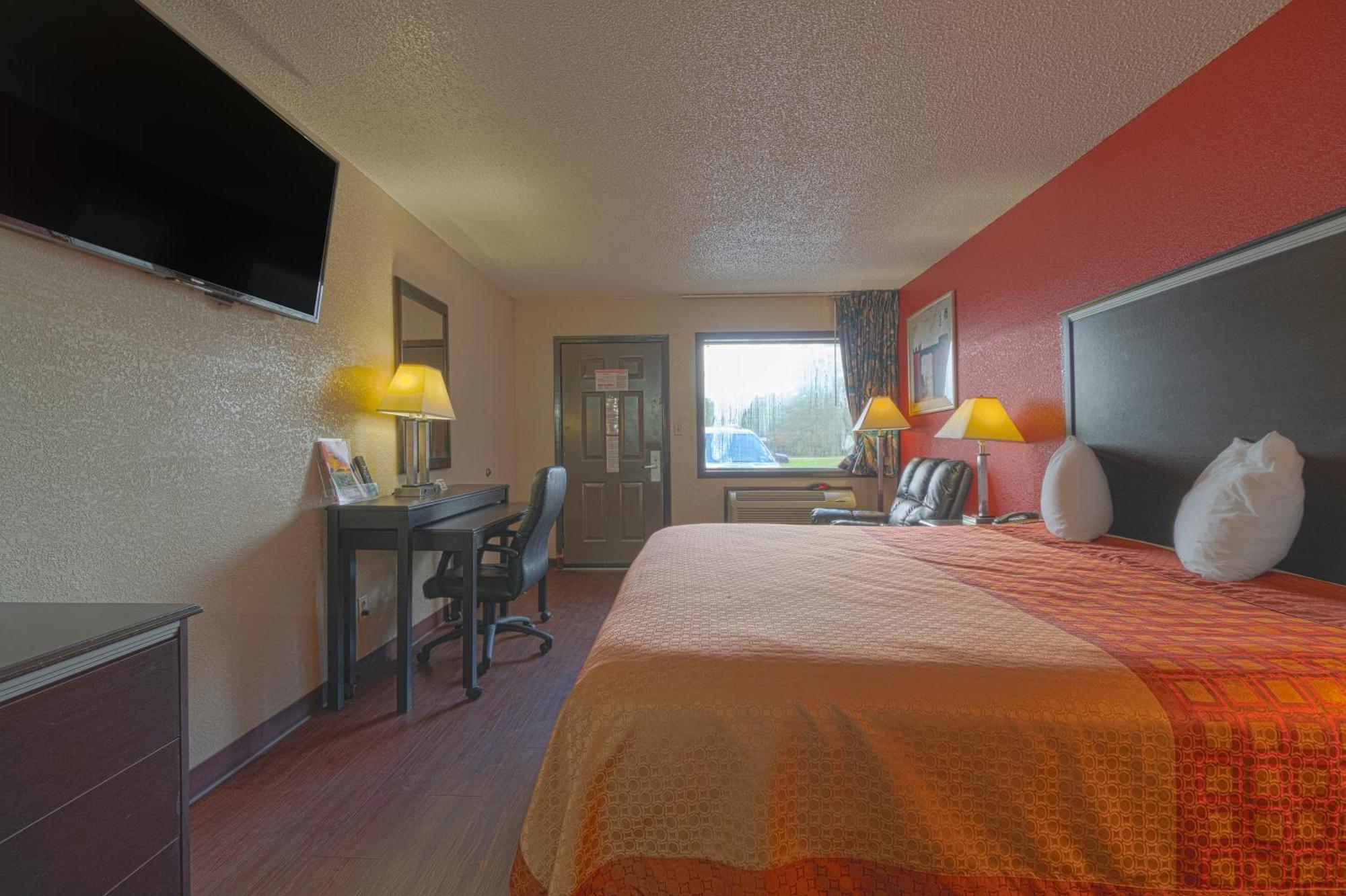 Regency Inn & Suites By Oyo Bay City Tx Экстерьер фото