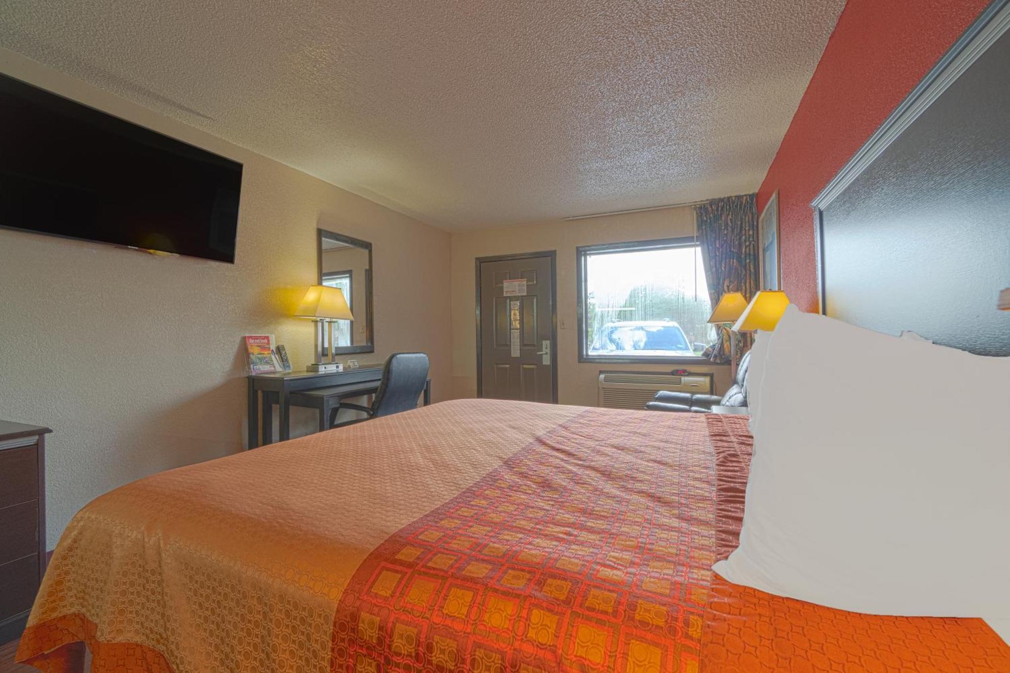 Regency Inn & Suites By Oyo Bay City Tx Экстерьер фото