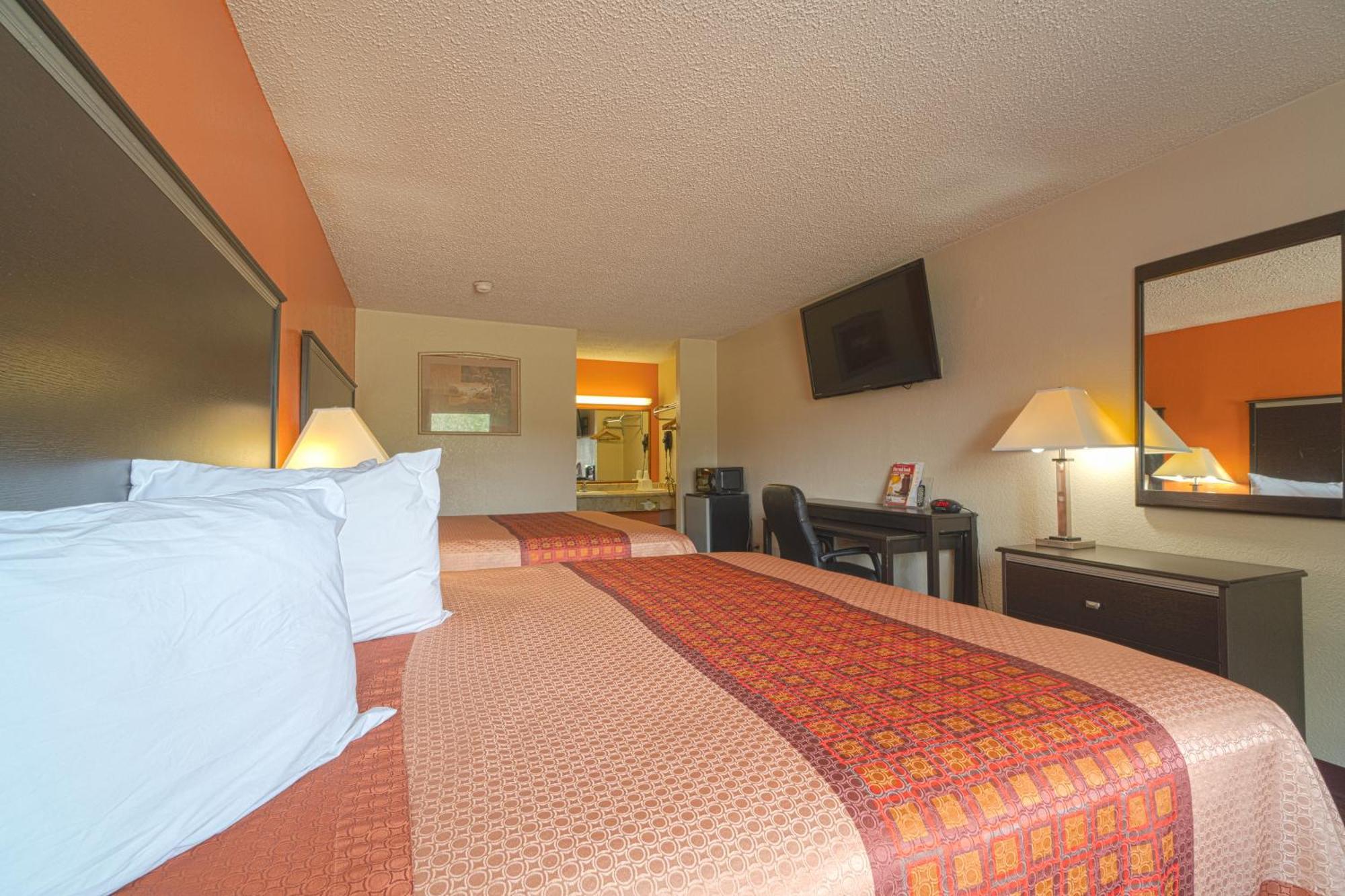 Regency Inn & Suites By Oyo Bay City Tx Экстерьер фото