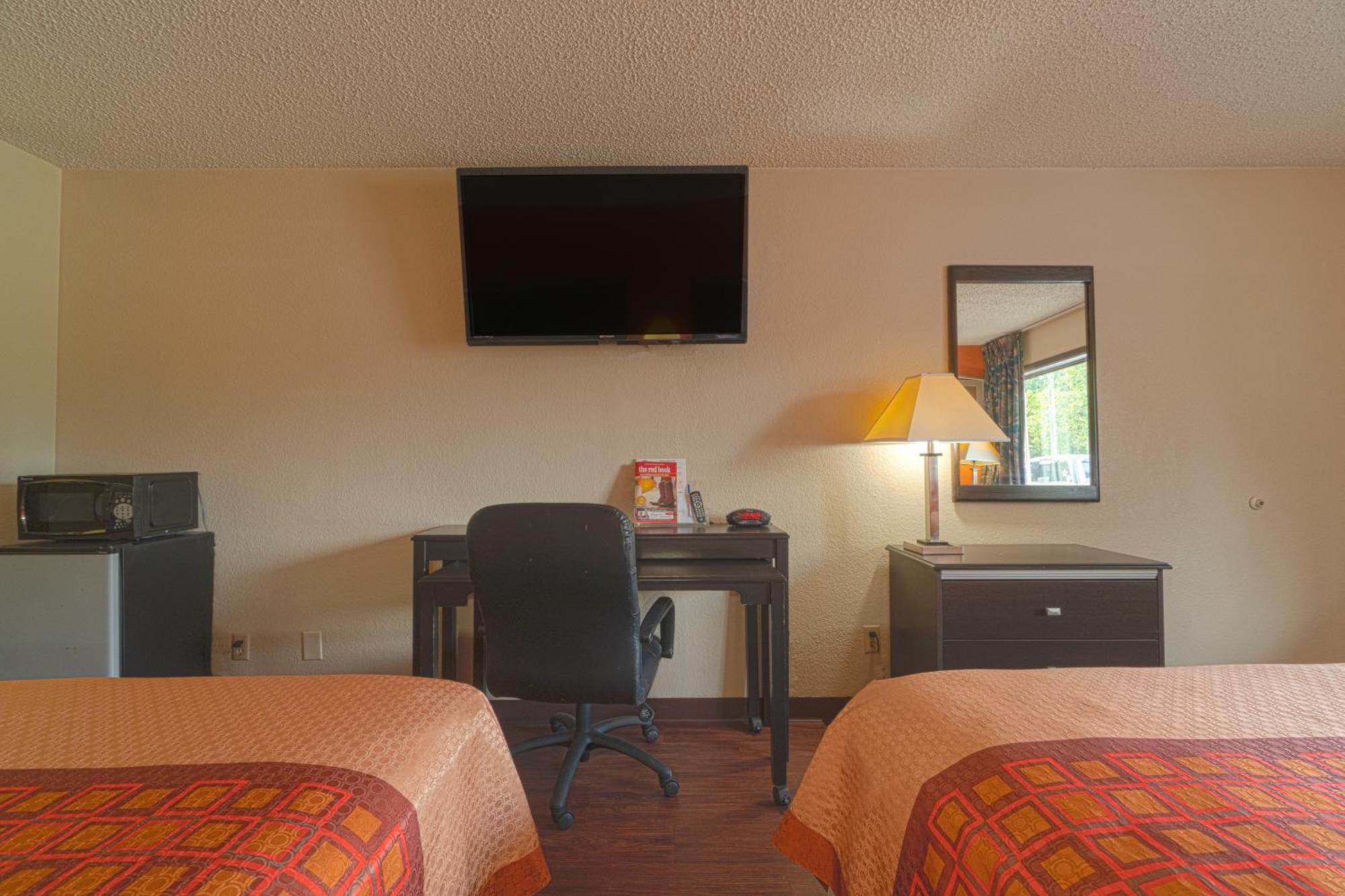 Regency Inn & Suites By Oyo Bay City Tx Экстерьер фото